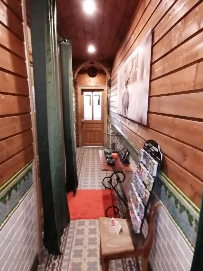 Maison D'Hote Les Notes Endormie Chambre Secrete Berzee Exterior photo