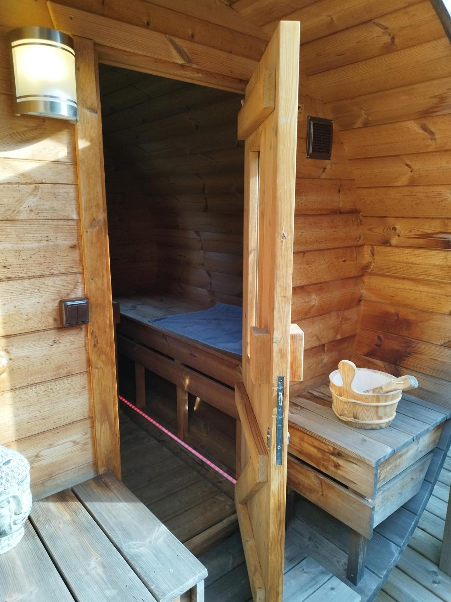 Maison D'Hote Les Notes Endormie Chambre Secrete Berzee Exterior photo