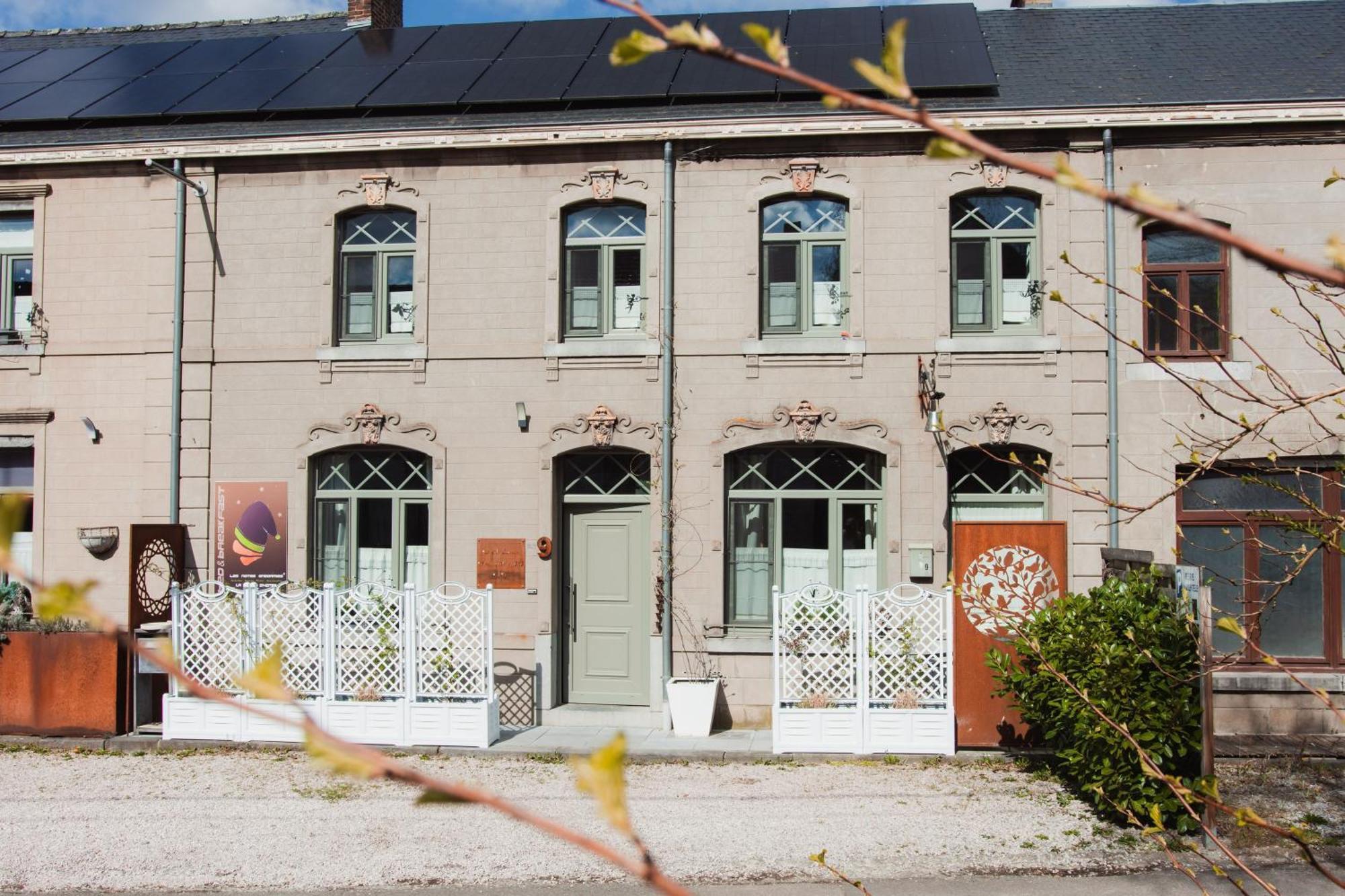 Maison D'Hote Les Notes Endormie Chambre Secrete Berzee Exterior photo