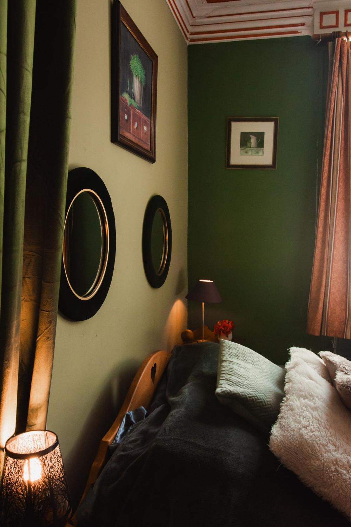 Maison D'Hote Les Notes Endormie Chambre Secrete Berzee Exterior photo
